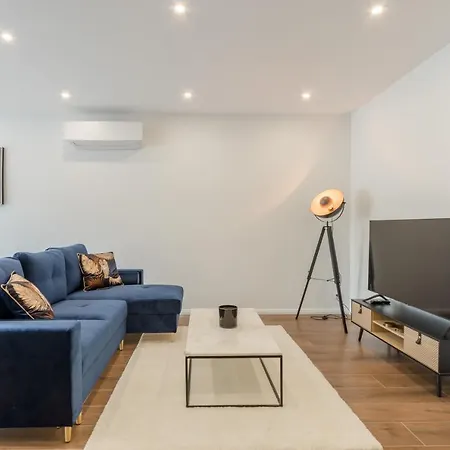 Semesterbostad Echoppe Typique De Bordeaux Renovee 3 Ch./3 Sdb Talence