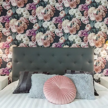 Echoppe Typique De Bordeaux Renovee 3 Ch./3 Sdb *